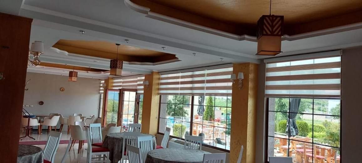 Hotel Vila Toska Piskupat Экстерьер фото